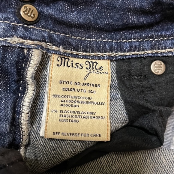 Miss me jeans size 26- 98% cotton and 2% Elastin- - Picture 6 of 9